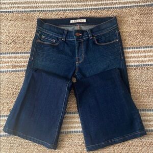 J Brand LOW RISE/FLARE Women's Dark Blue Jeans, size 28, 33 inch inseam.